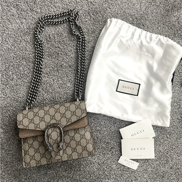 Gucci Handbags - Gucci Dionysus GG supreme bag